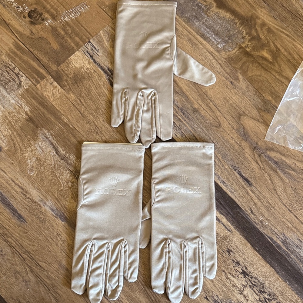 Rolex Luxurious Cream Gloves